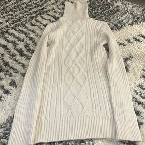 Tricot Joli’s sweater